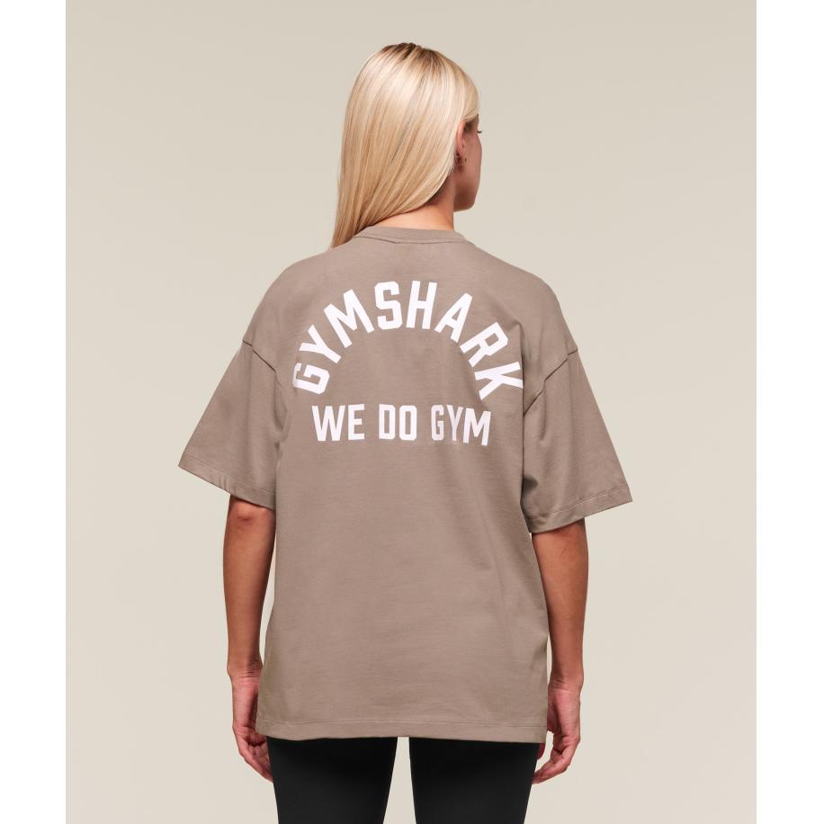 Gymshark We Do Gym Graphic Oversized T-Shirt Lifestyle Brown Bruin
