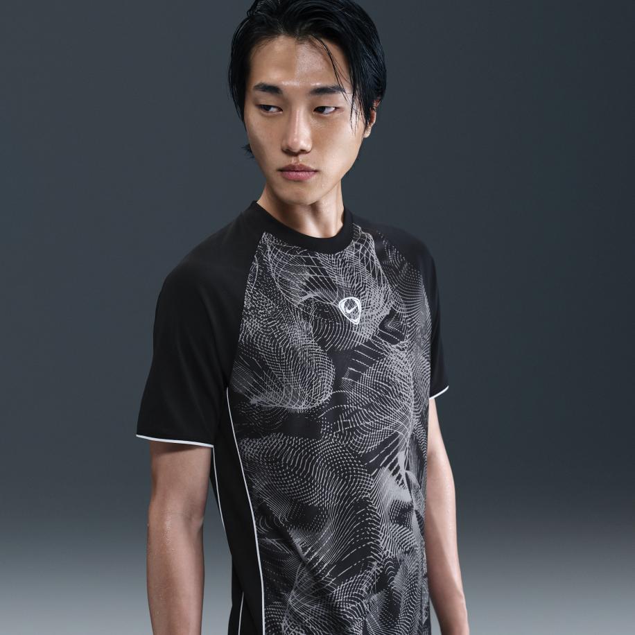 Nike Academy+ voetbaltop met Dri-FIT en korte mouwen voor heren - Grijs Grijs