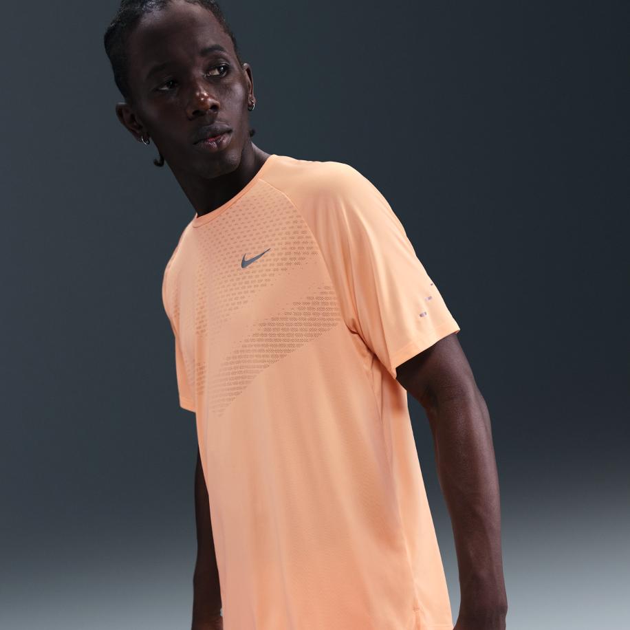 Nike Stride Dri-FIT ADV hardlooptop met korte mouwen voor heren - Oranje Oranje