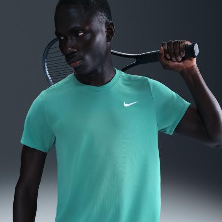 NikeCourt Victory Dri-FIT tennistop voor heren - Groen