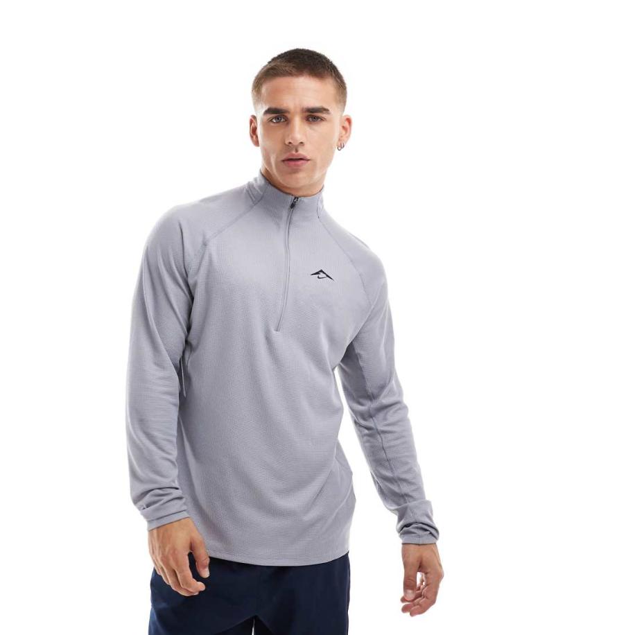 Nike Running - Trail - Sweatshirt met 1/4 rits in grijs Grijs