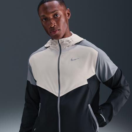 Nike Impossibly Light Windrunner hardloopjack voor heren - Grijs
