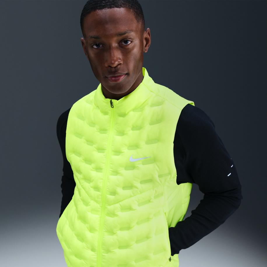 Nike Therma-FIT ADV Repel AeroLoft hardloopbodywarmer met donsvulling voor heren - Geel Geel