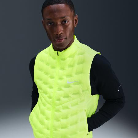 Nike Therma-FIT ADV Repel AeroLoft hardloopbodywarmer met donsvulling voor heren - Geel