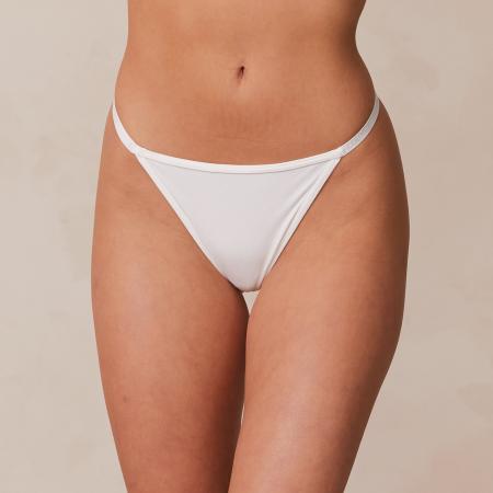 Smooth Classic String Wit M