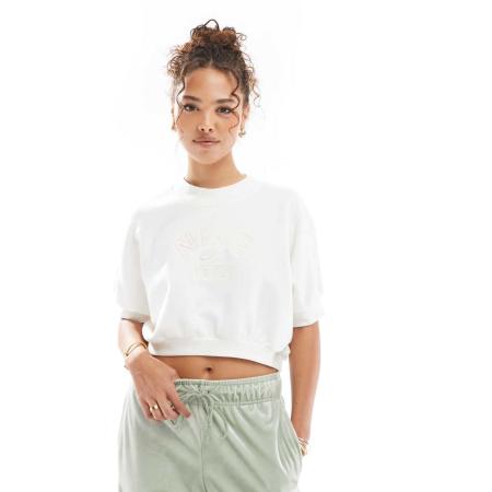 Nike MSC Cropped fleece T-shirt in crème-Wit