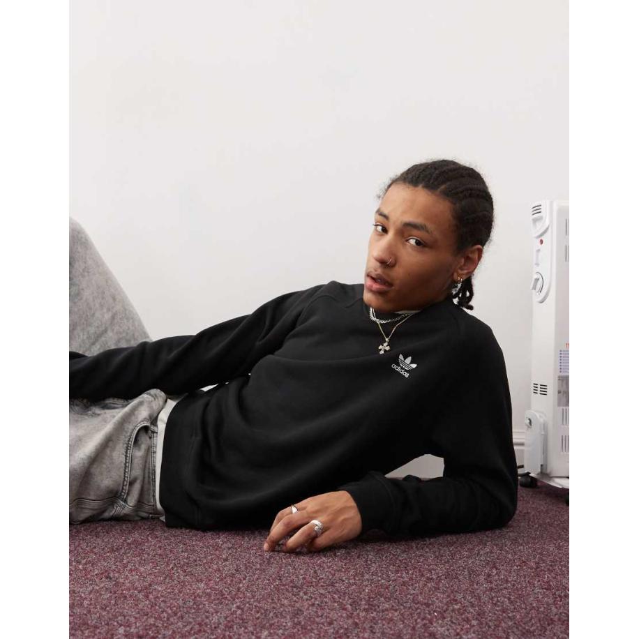 adidas Originals - Trefoil Essentials - Sweatshirt in zwart Zwart