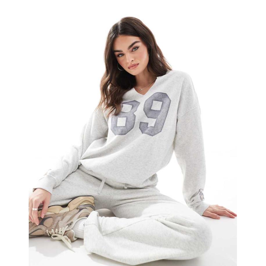 Hollister Varsity sweatshirt met ronde hals in grijs, deel van co-ord set Grijs