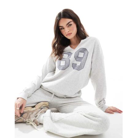 Hollister Varsity sweatshirt met ronde hals in grijs, deel van co-ord set