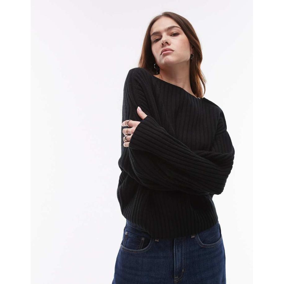 ARKET Gebreide trui van wol met asymmetrische halslijn met blote schouders in zwart Zwart