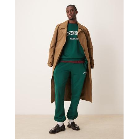 New Look - Joggingbroek met Copenhagen-print in donkergroen, deel van co-ord set