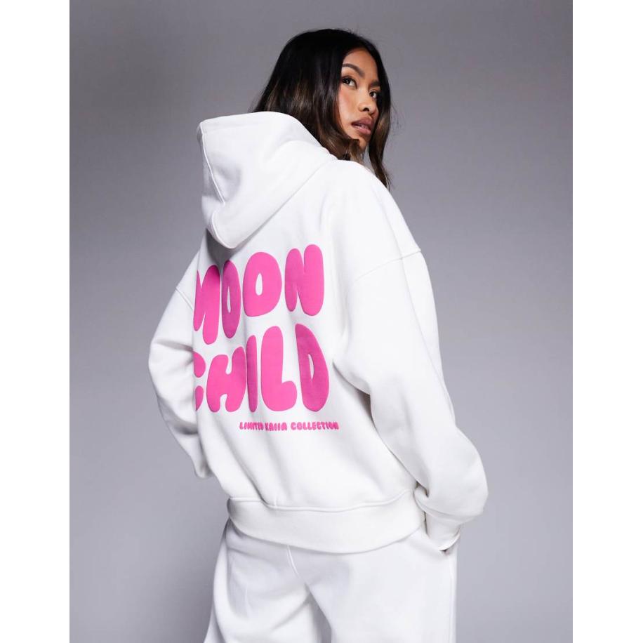 Kaiia Hoodie met golvende logoprint op de achterkant in wit en roze, deel van co-ord set Wit
