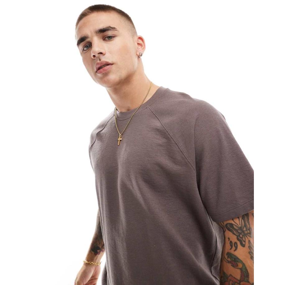 New Look - T-shirt met textuur in bruin met wassing Bruin