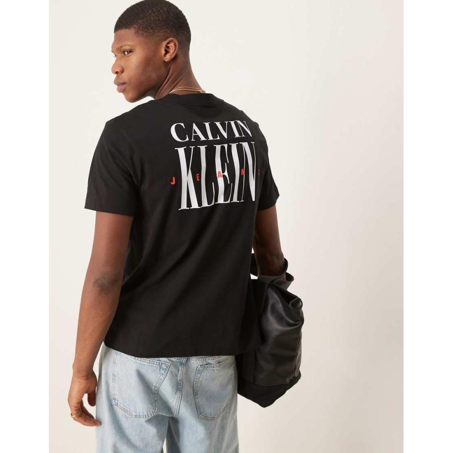 Calvin Klein Jeans - T-shirt met logoprint op de achterkant in zwart Zwart