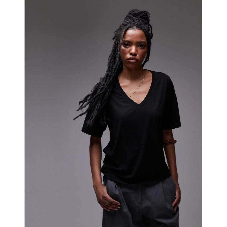 Topshop Ruimvallend T-shirt met V-hals in zwart Zwart