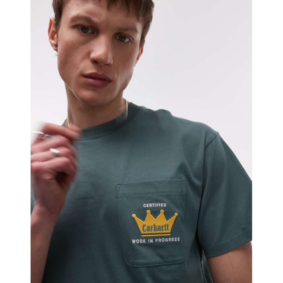 Carhartt WIP - T-shirt met print en zakje in groen Groen