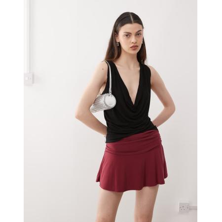 Weekday Gedrapeerde diepuitgesneden top in zwart