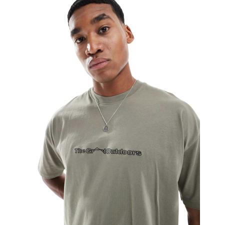 New Look - T-shirt met 'Outdoors' print in donkerkaki-Groen