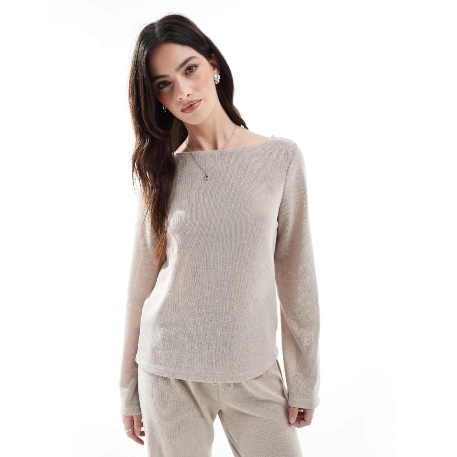 ONLY Top met boothals en lange mouwen in beige, deel van co-ord set-Neutraal Multicolor