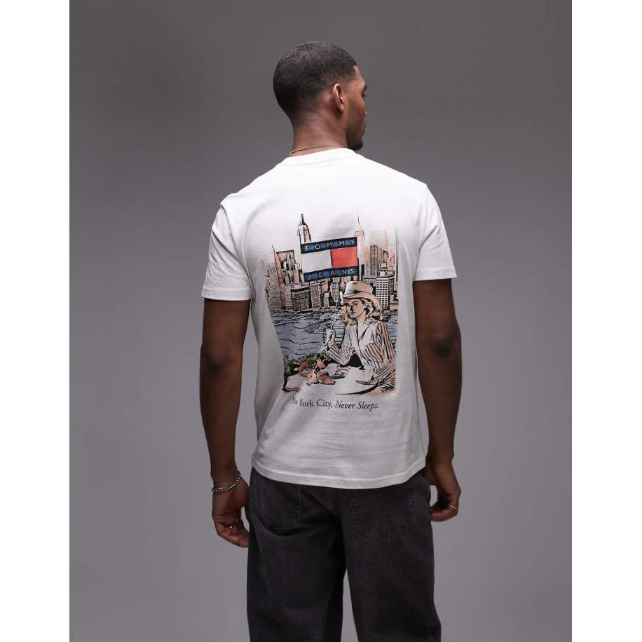 Tommy Jeans - T-shirt met print op de rug in wit Wit
