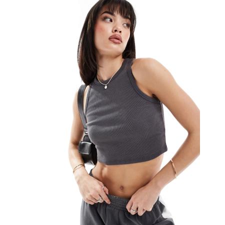 New Look Cropped hemdje met racerhals in donkergrijs met acid wash