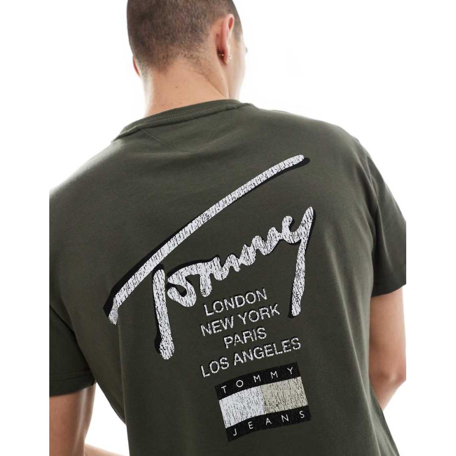 Tommy Jeans - T-shirt met normale pasvorm en geschreven logo op de achterkant in olijfgroen en wit Groen