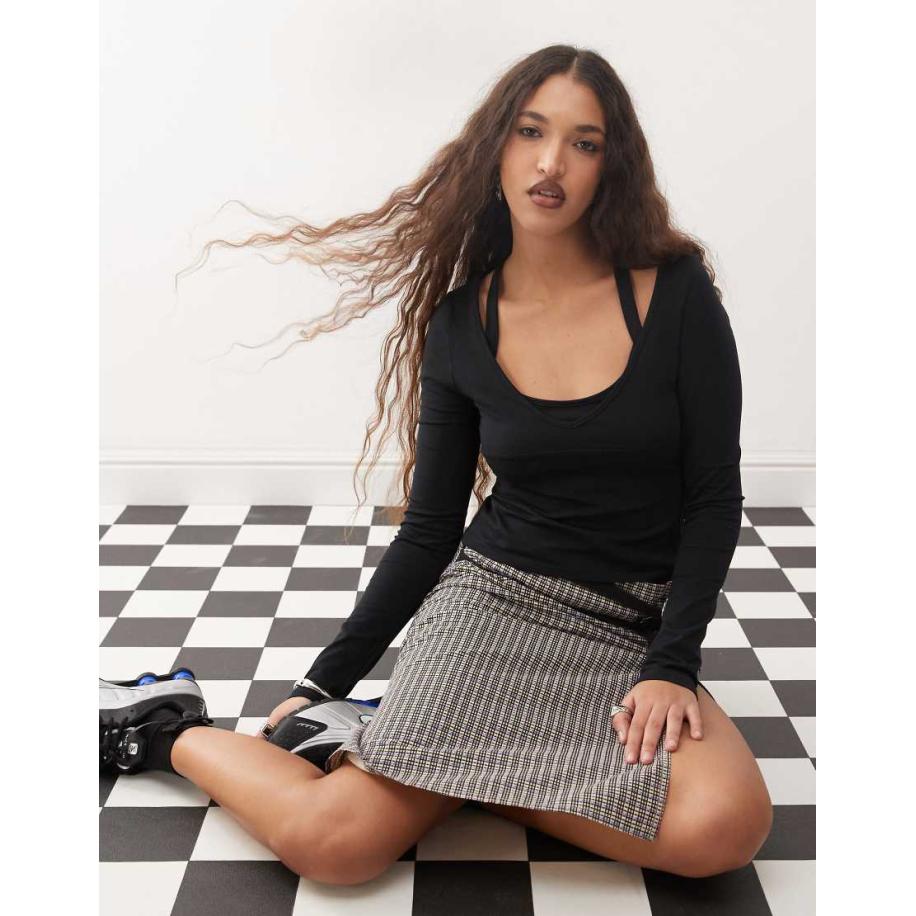 COLLUSION Gelaagde top met lange mouwen en V-hals-Zwart Zwart