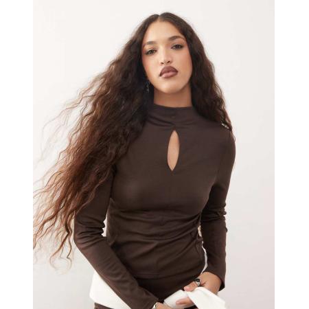 COLLUSION Top met hoge hals, uitsnijding en lange mouwen in chocoladebruin, deel van co-ord set-Grijs