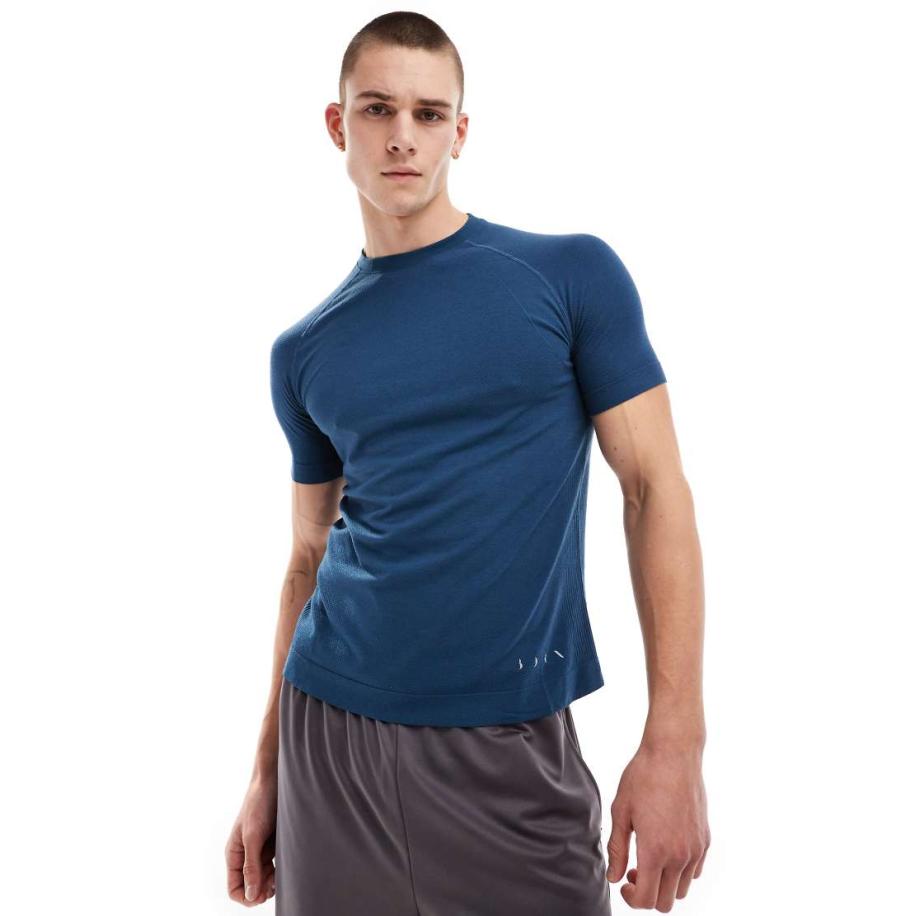 Born Living Yoga - Otawa - T-shirt met reflecterende details in donkerblauw Blauw