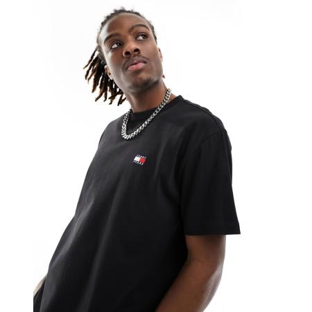 Tommy Jeans - Normaal T-shirt met badgelogo in zwart