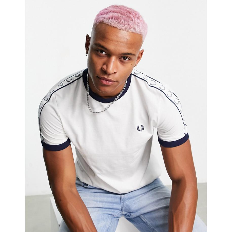 Fred Perry - Ringer-T-shirt met bies in wit Wit
