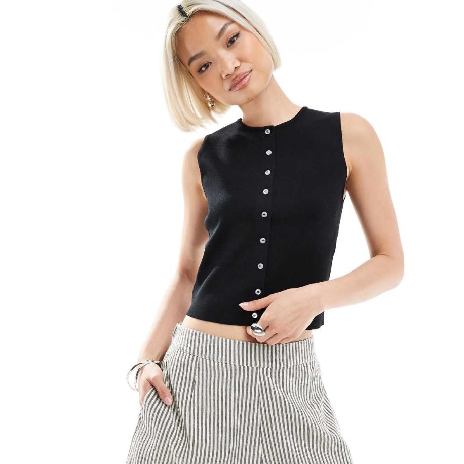 Pimkie Fijn gebreide mouwloze top met knopen in zwart Zwart