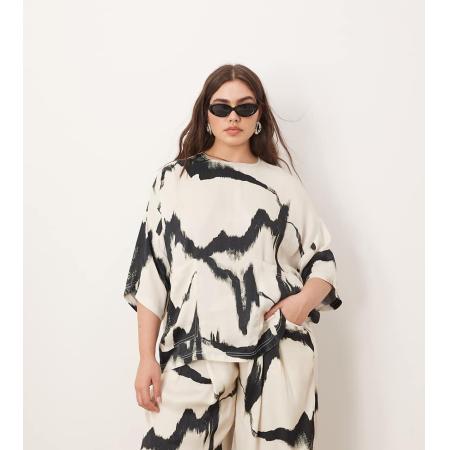 ARRANGE Curve Oversized satijnen T-shirt met abstracte print in zwart-wit, deel van co-ord set-Veelkleurig