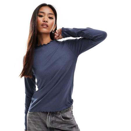 Pieces Top met lange mouwen en golvende zoom in ombre blauw