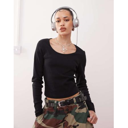 COLLUSION Geribbelde top met lange mouwen en vierkante hals in zwart