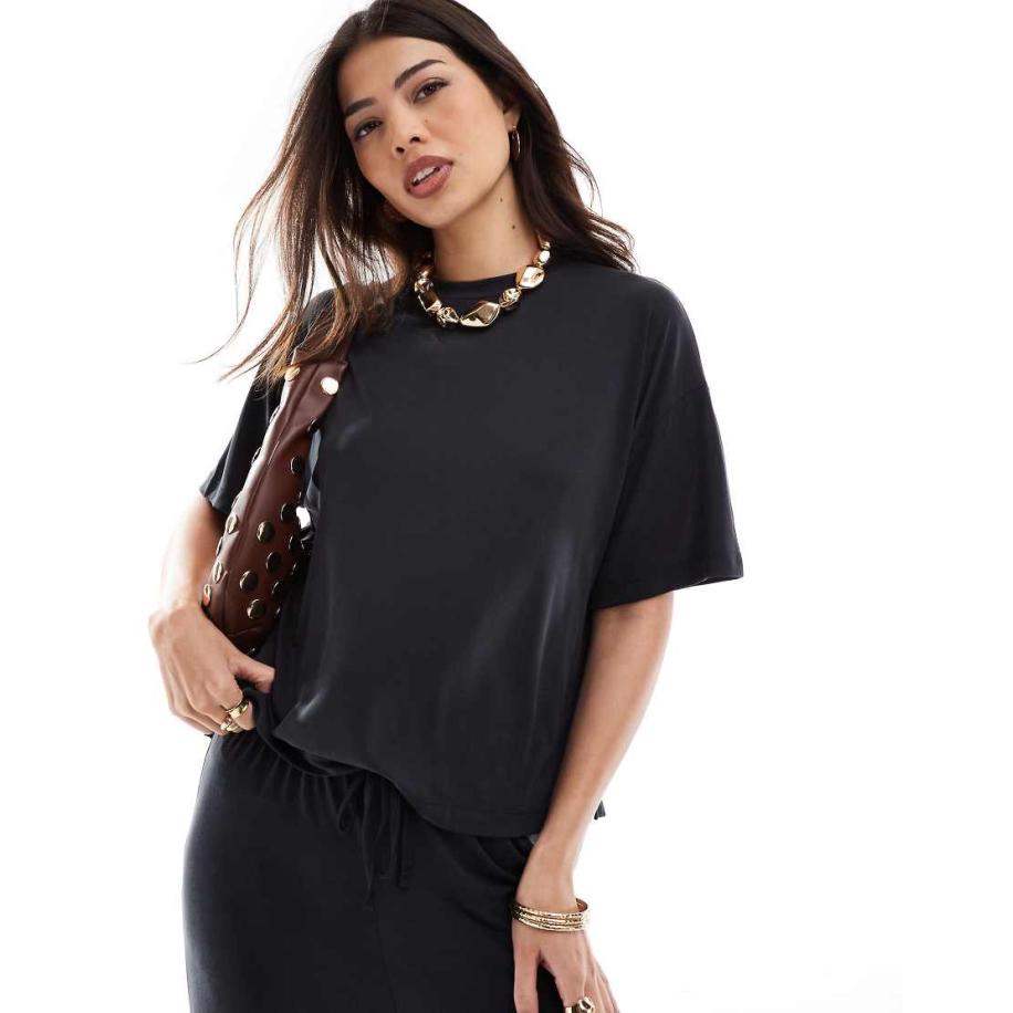 Pieces Superzacht soepelvallend recht T-shirt in zwart, deel van co-ord set Zwart