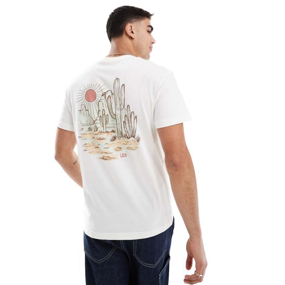 Lee - Ruimvallend T-shirt met western landschapsprint op de achterkant in gebroken wit Wit