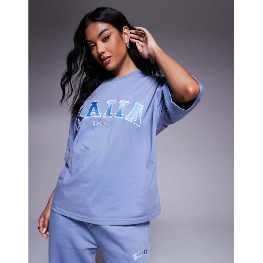 Kaiia T-shirt met geborduurd logo in lichtblauw, deel van co-ord set Blauw