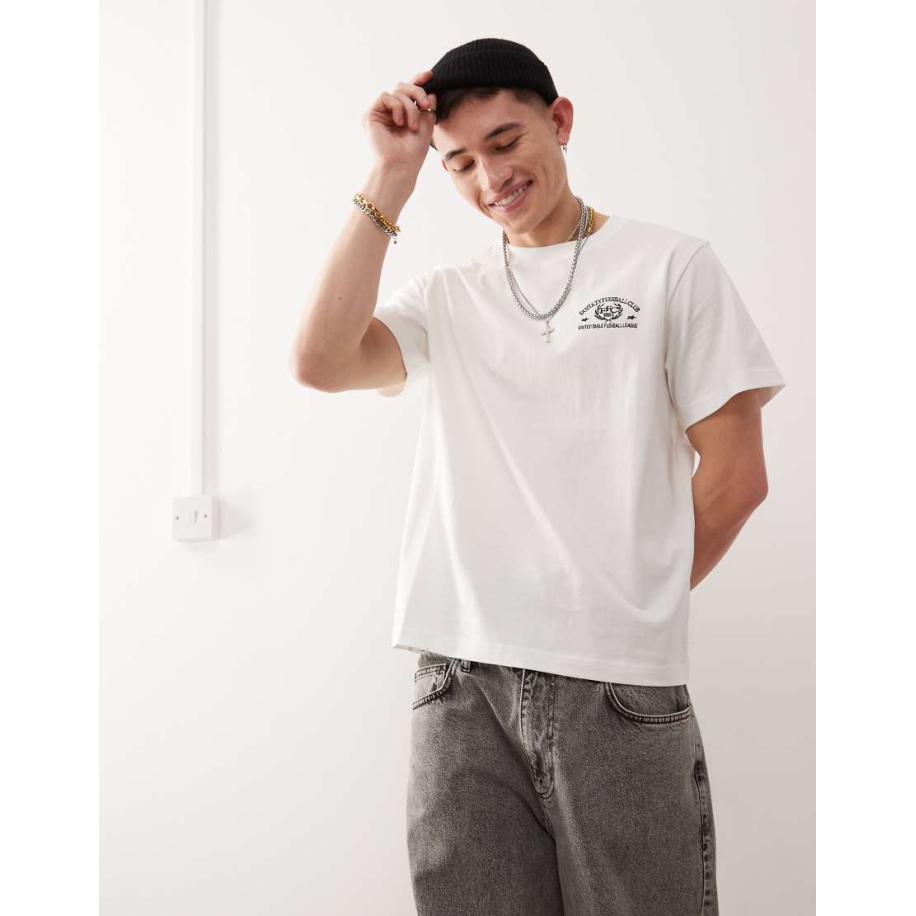 Weekday - Oversized recht T-shirt met grafische print in gebroken wit Wit