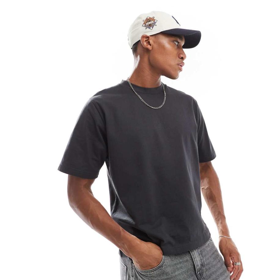 Cotton On - T-shirt met cropped pasvorm in zwart Zwart