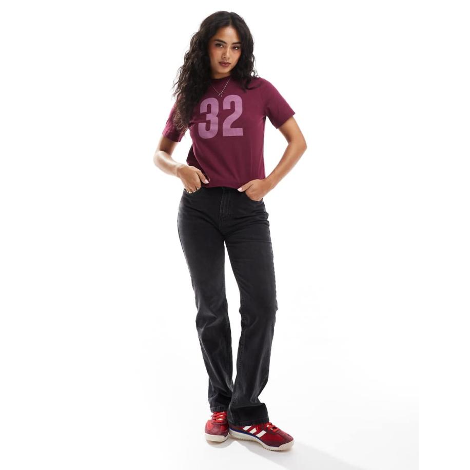 Cotton On Klassiek T-shirt met 32-print in kersenrood Rood