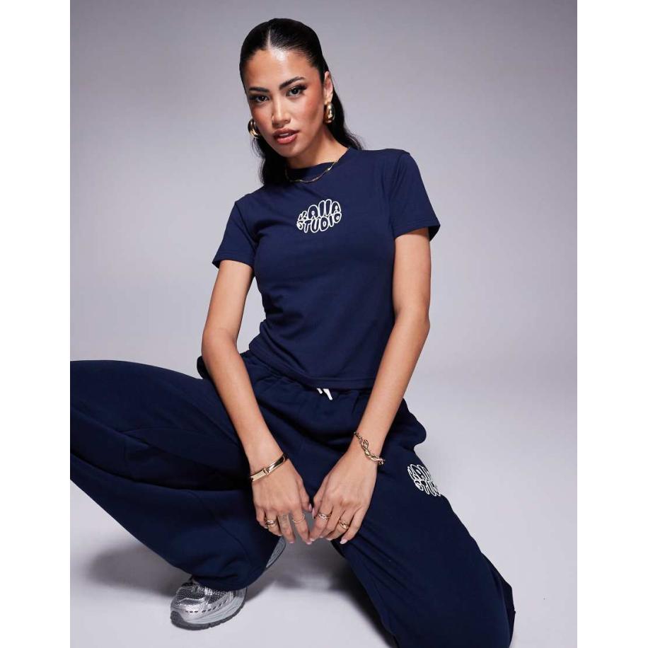 Kaiia Studio Hoogsluitend baby T-shirt in marineblauw, deel van co-ord set Blauw