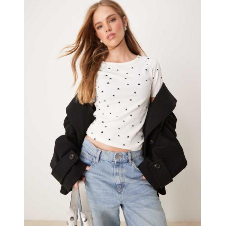 JDY Geribbeld T-shirt met hartprint in wit