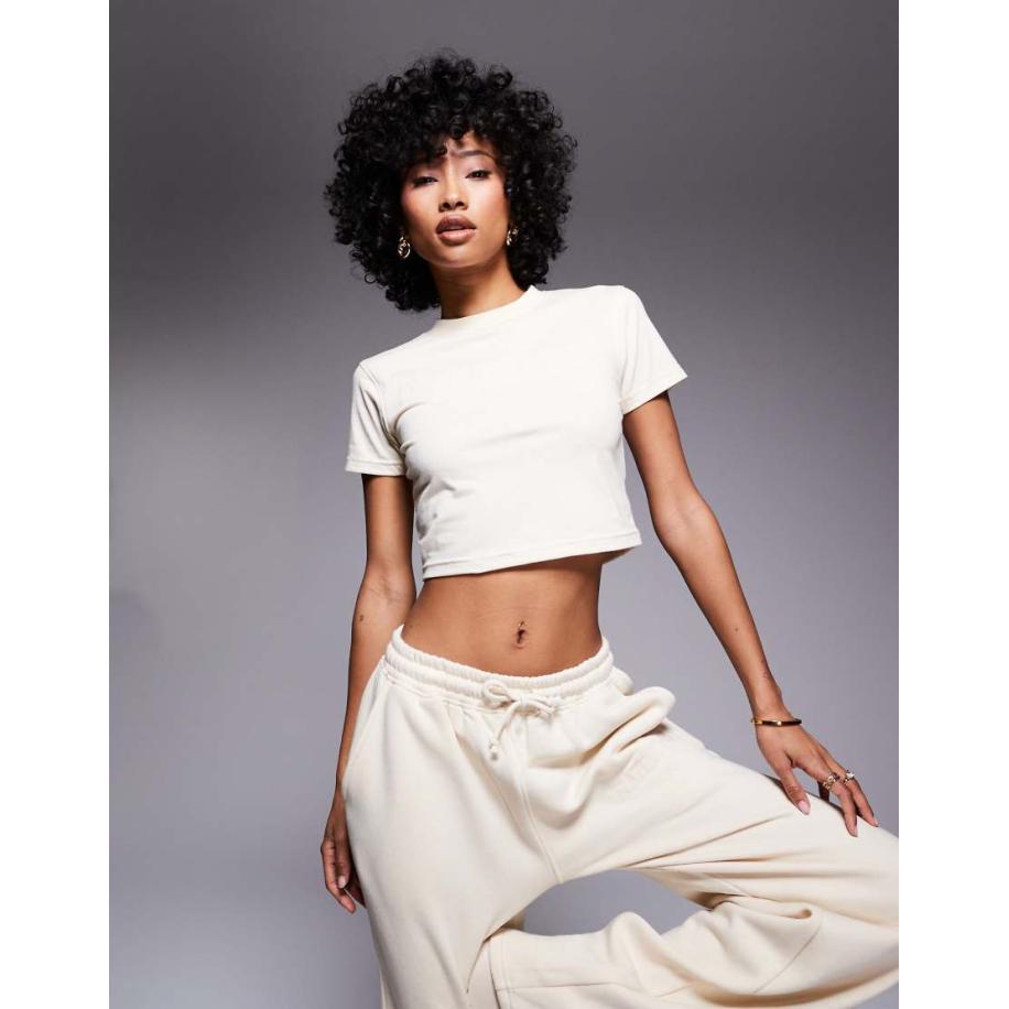 Kaiia Sport Baby T-shirt van co-ord set met geborduurd logo in roomwit-Neutraal Multicolor