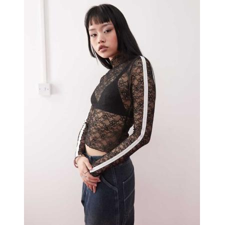 Monki Kanten top met lange mouwen en zilveren bies in zwart