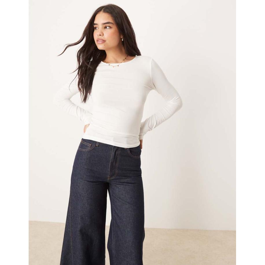 Gina Tricot Soft Touch Slim-fit top met ronde hals en lange mouwen in wit Wit