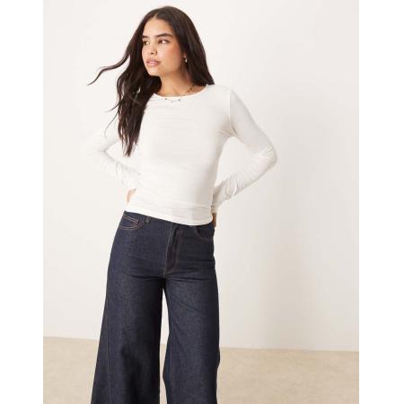 Gina Tricot Soft Touch Slim-fit top met ronde hals en lange mouwen in wit