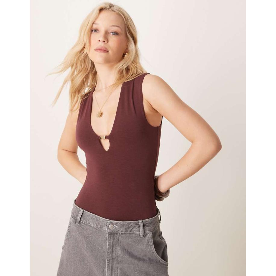 Abercrombie & Fitch Diepuitgesneden body met uitsnijding in bruin Bruin