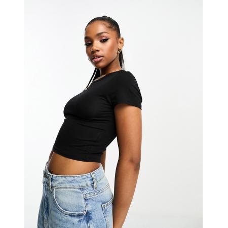 Monki Gekrompen baby T-shirt in zwart