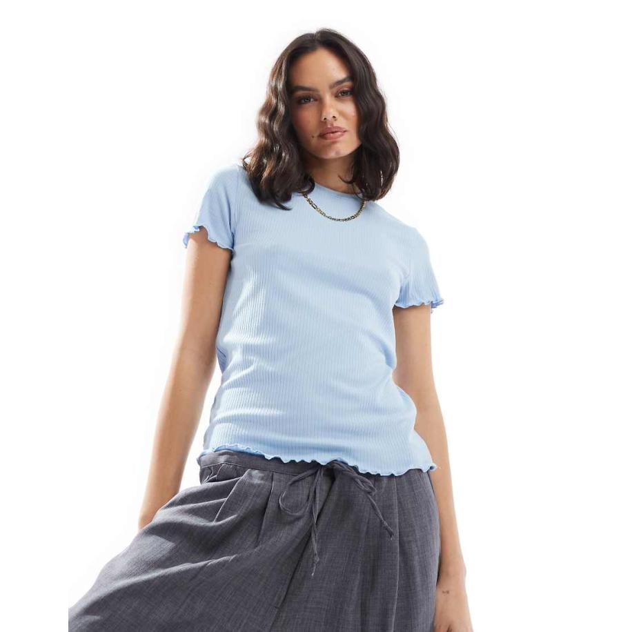 Pieces T-shirt met geschulpte zoom in lichtblauw Blauw